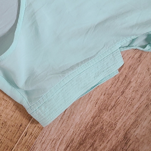 RW&Co short sleeve mint shirt - Picture 3 of 3